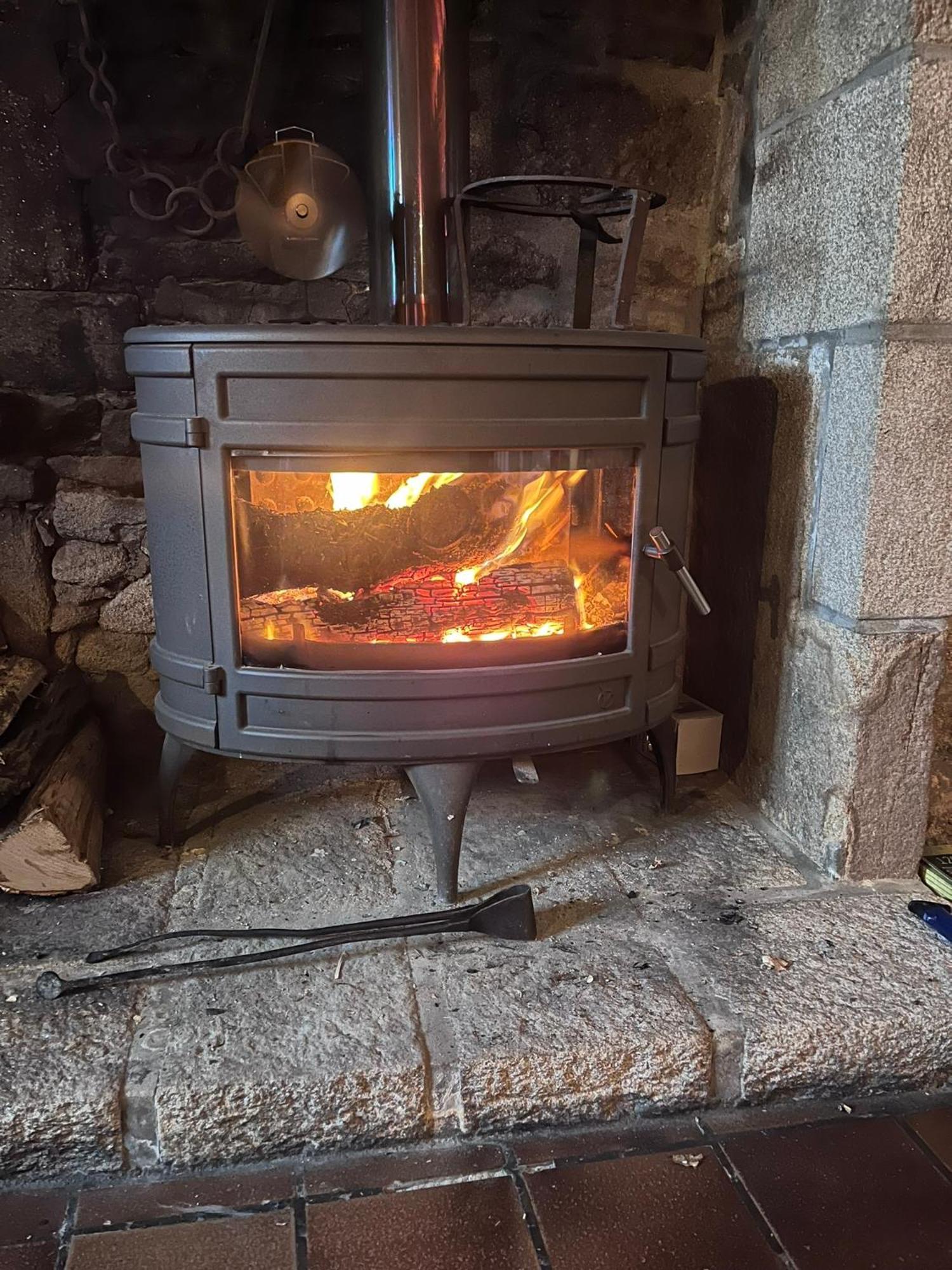 Le Cantou Affieux Esterno foto